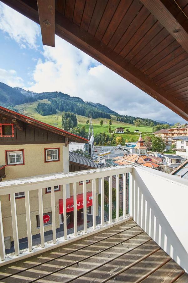 Casa Vita Apartments Saalbach-Hinterglemm Eksteriør billede